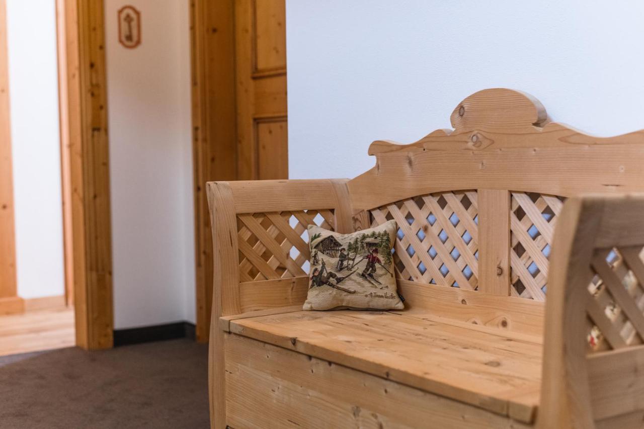 Garni Hotel Rosengarten B&B Selva di Val Gardena Dış mekan fotoğraf