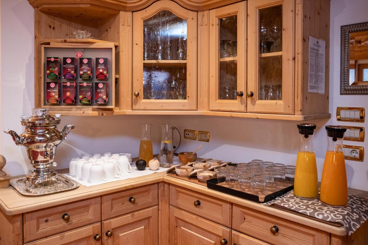 Garni Hotel Rosengarten B&B Selva di Val Gardena Dış mekan fotoğraf