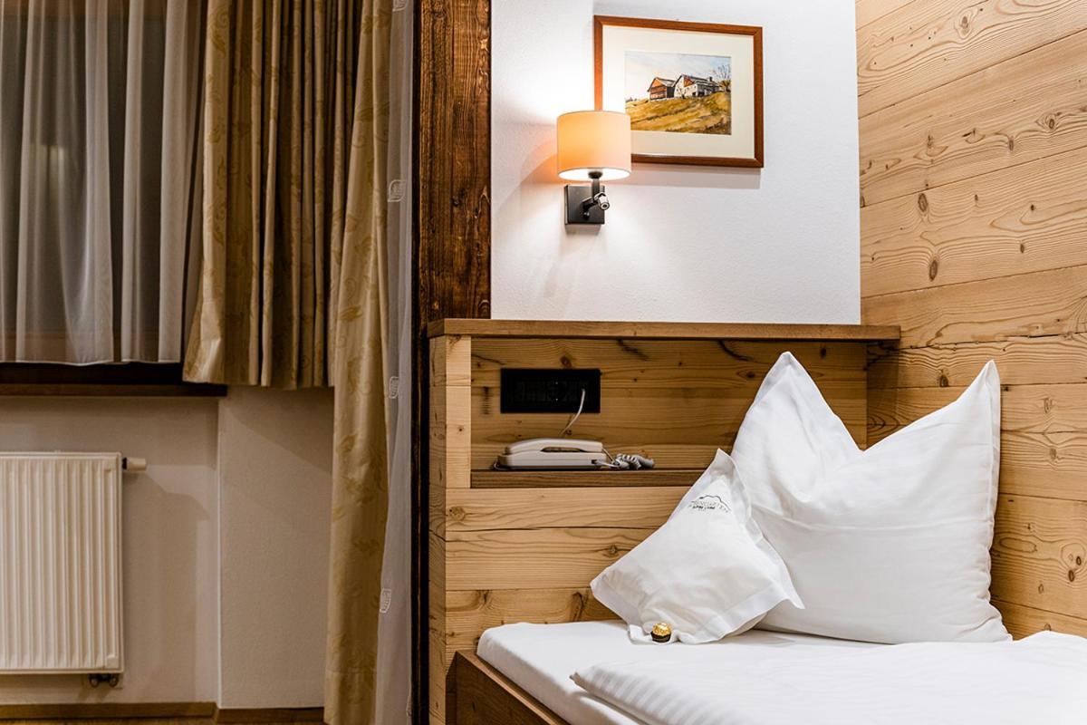 Garni Hotel Rosengarten B&B Selva di Val Gardena Dış mekan fotoğraf