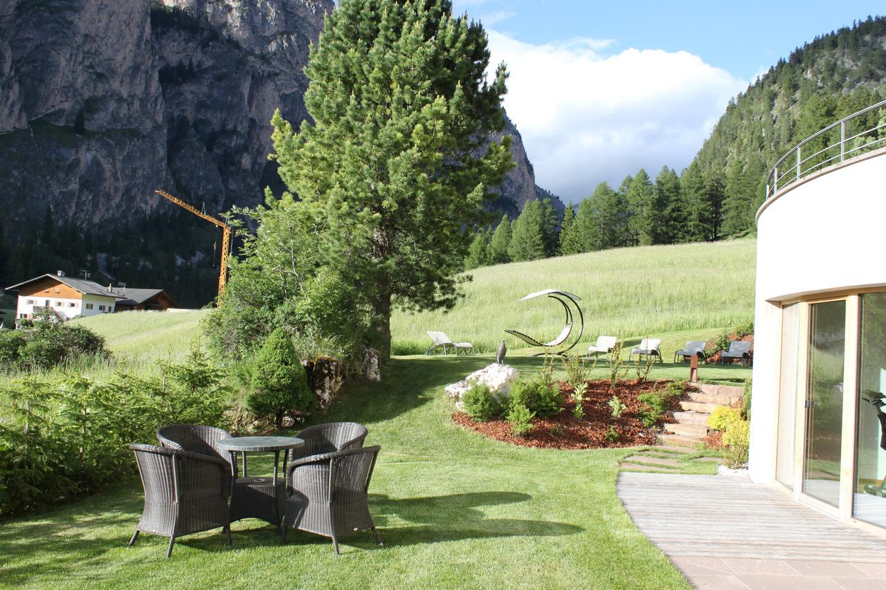 Garni Hotel Rosengarten B&B Selva di Val Gardena Dış mekan fotoğraf